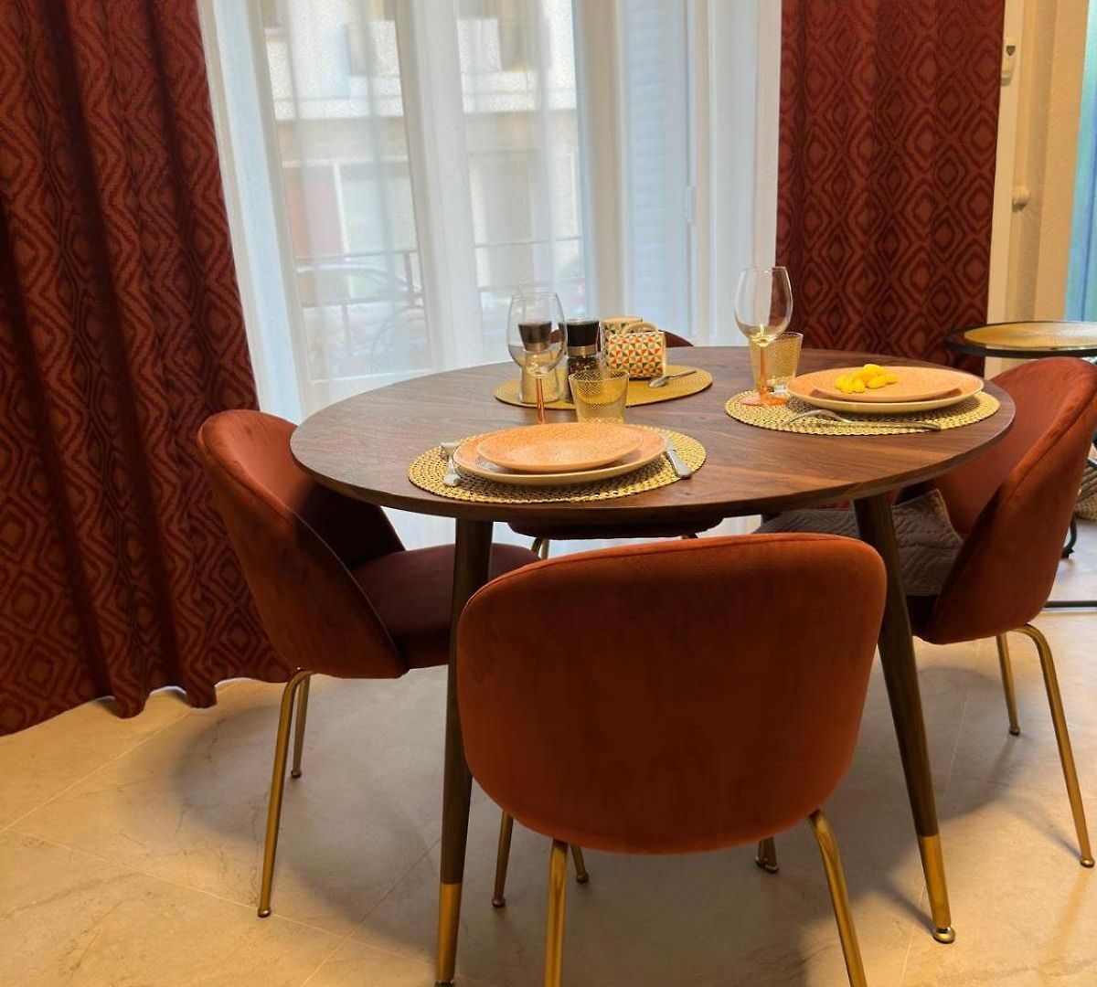 Extraordinaire Grand Au Centre 6 Minutes à Pied De La Et L'hôtel Negresco Appartement Nice