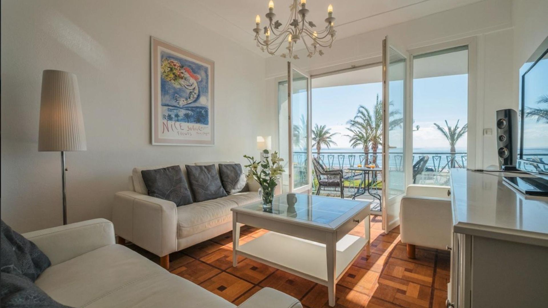 Luxury On Promenade Des In Nice