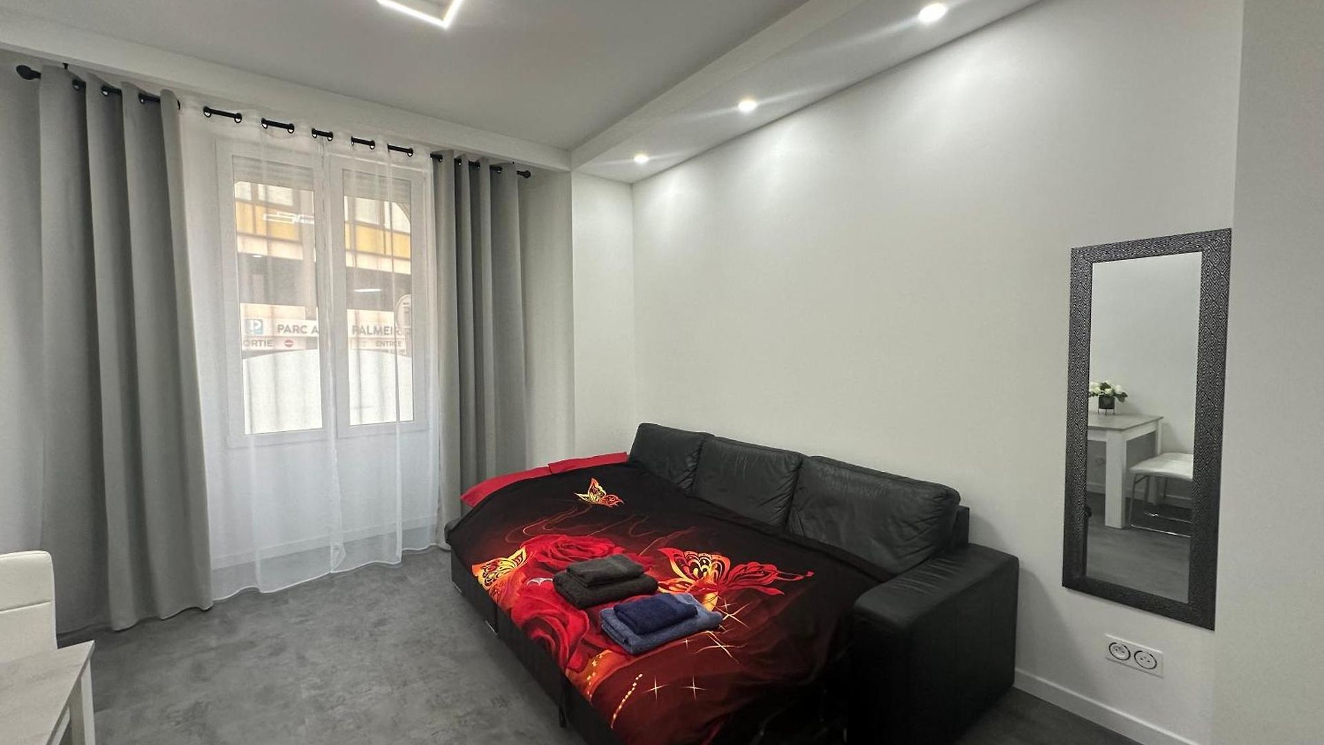 3 Pieces Proche Du Negresco Appartement