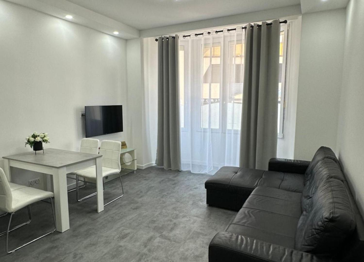 Appartement 3 Pieces Proche Du Negresco *