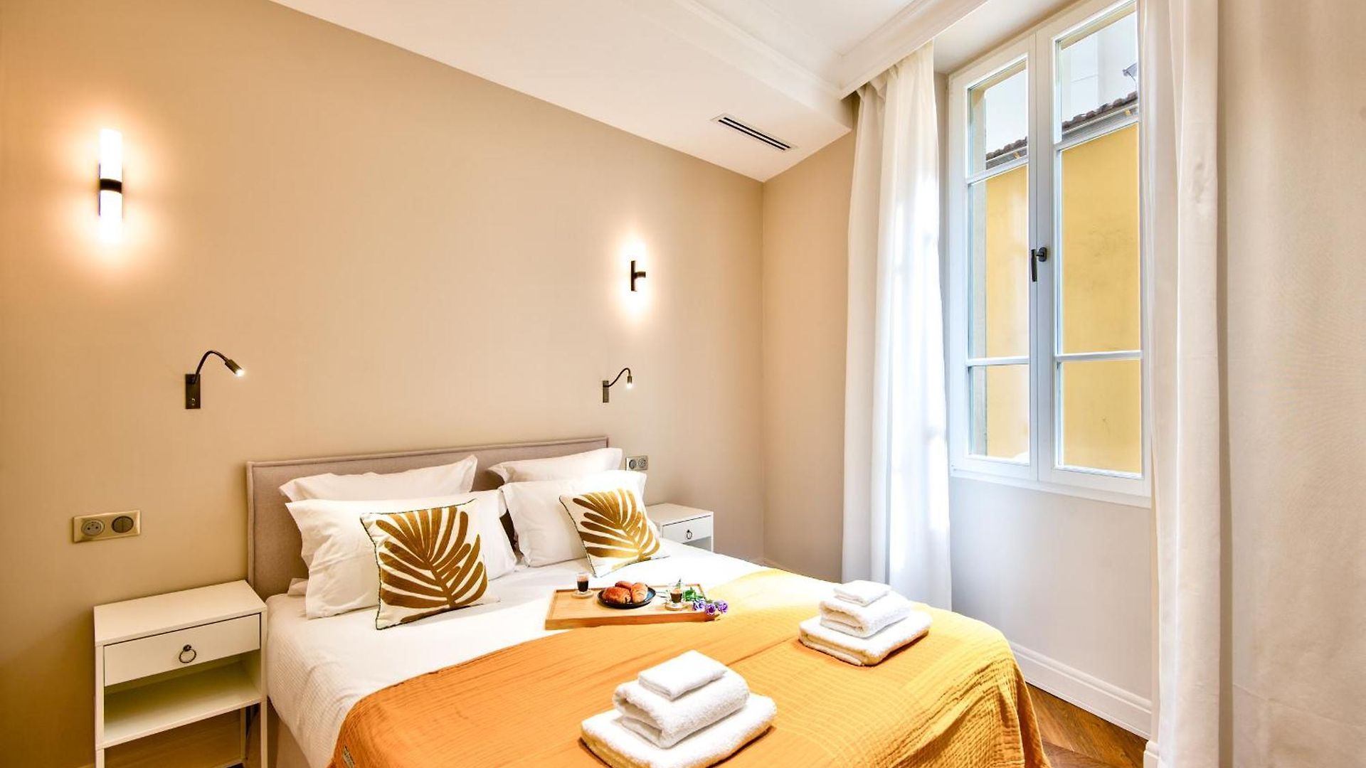 9 Alberti Centre Aparthotel