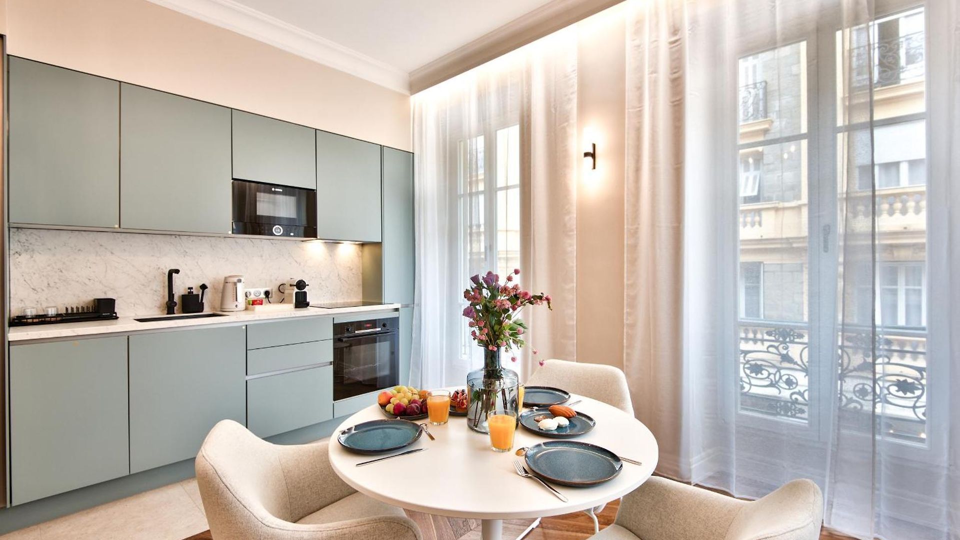 9 Alberti Centre 4*