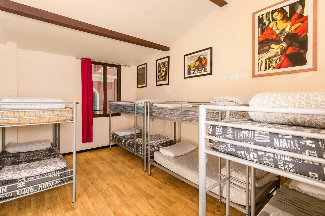 Saint Exupery Auberge de jeunesse *
