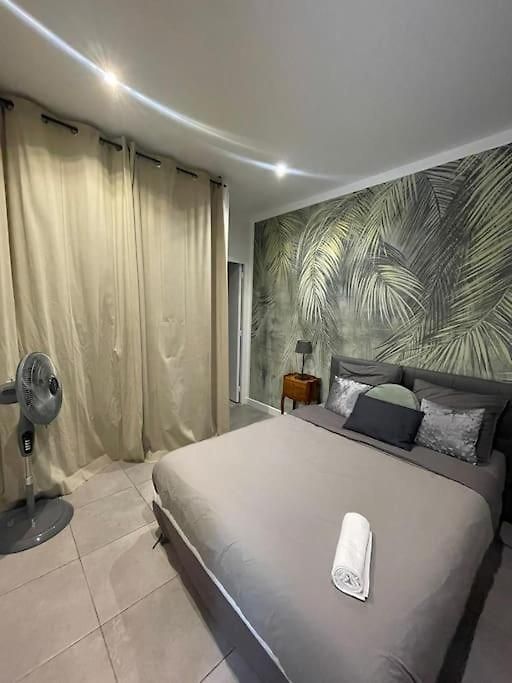 Jungle Apartment Nice