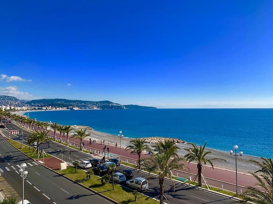 La Vague Bleue *