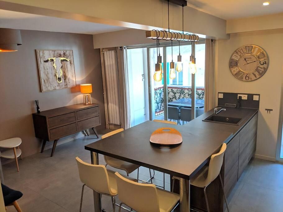 Superbe 2 Pieces 56m2 Renove Centre Negresco