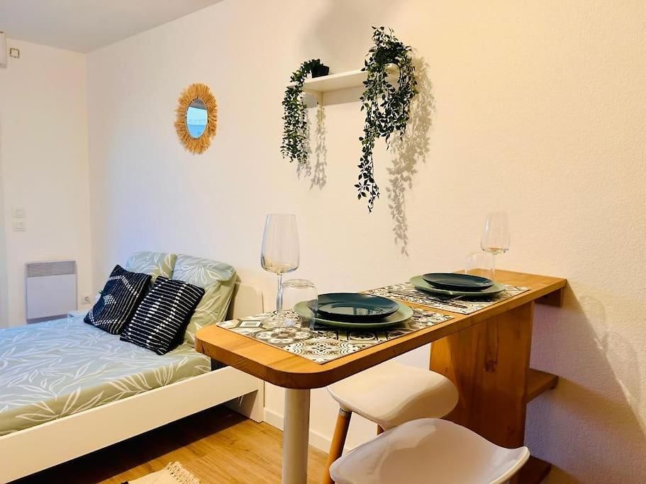 Seabnb - & Serenity - 5min Walk To Train&tram Appartement Nice