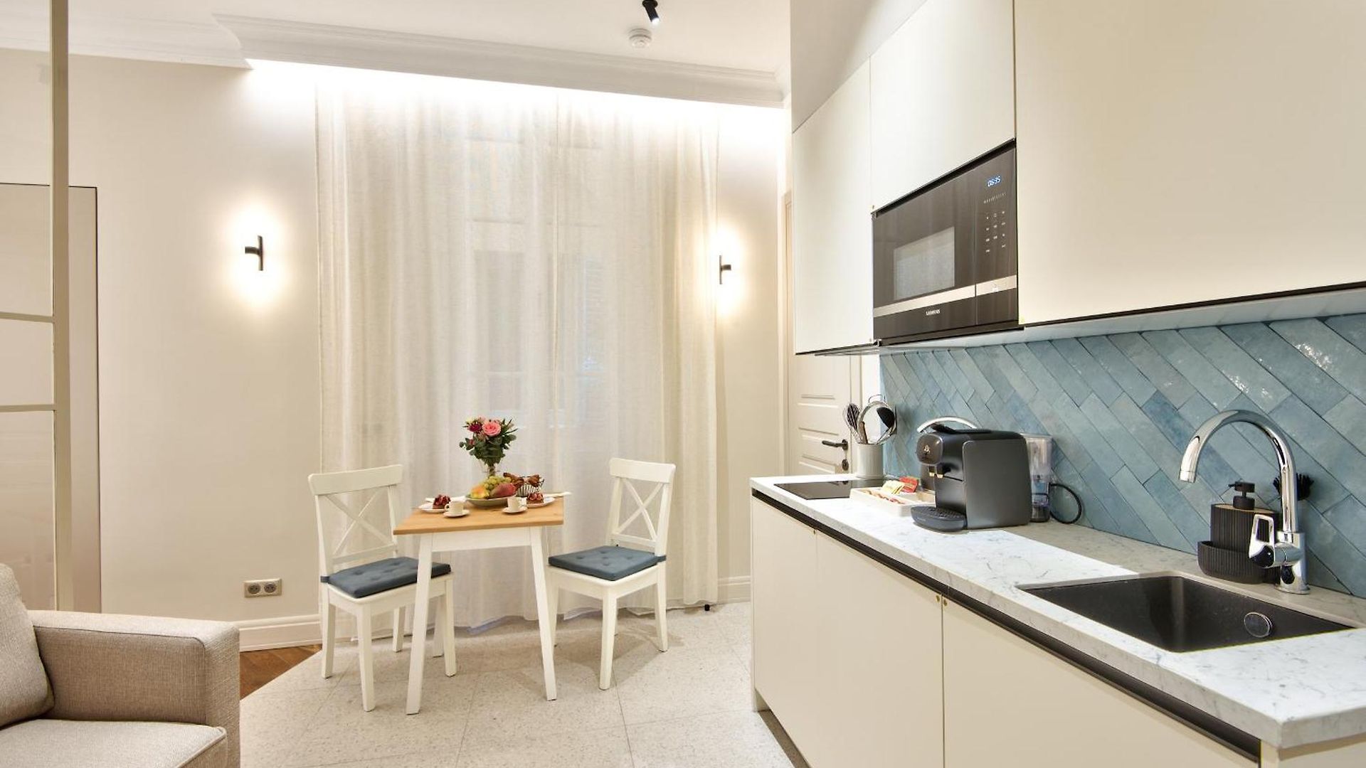 9 Alberti Centre Nice