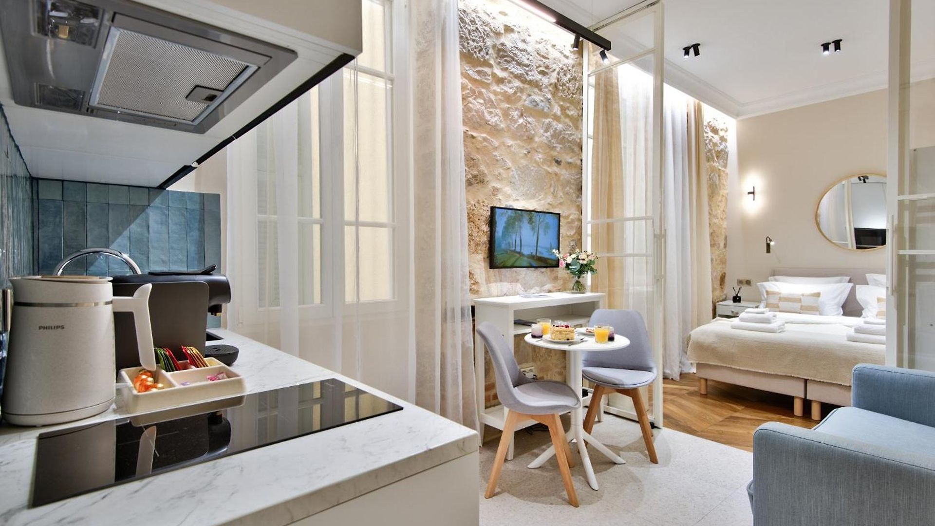 9 Alberti Centre 4*
