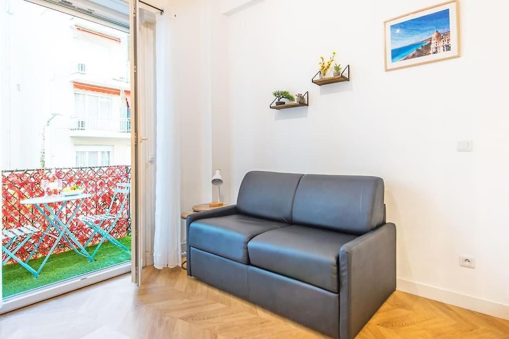 Appartement - - Superbe Avec Balcon - Centre - - Nice