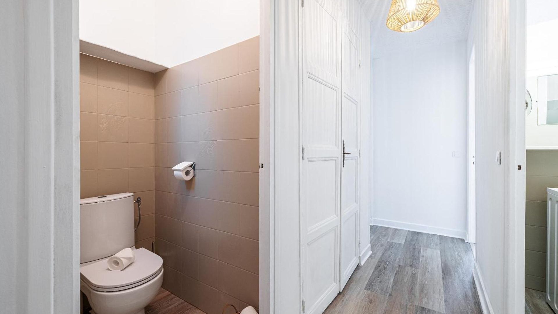 Large 2 Bdr&garage * Nice