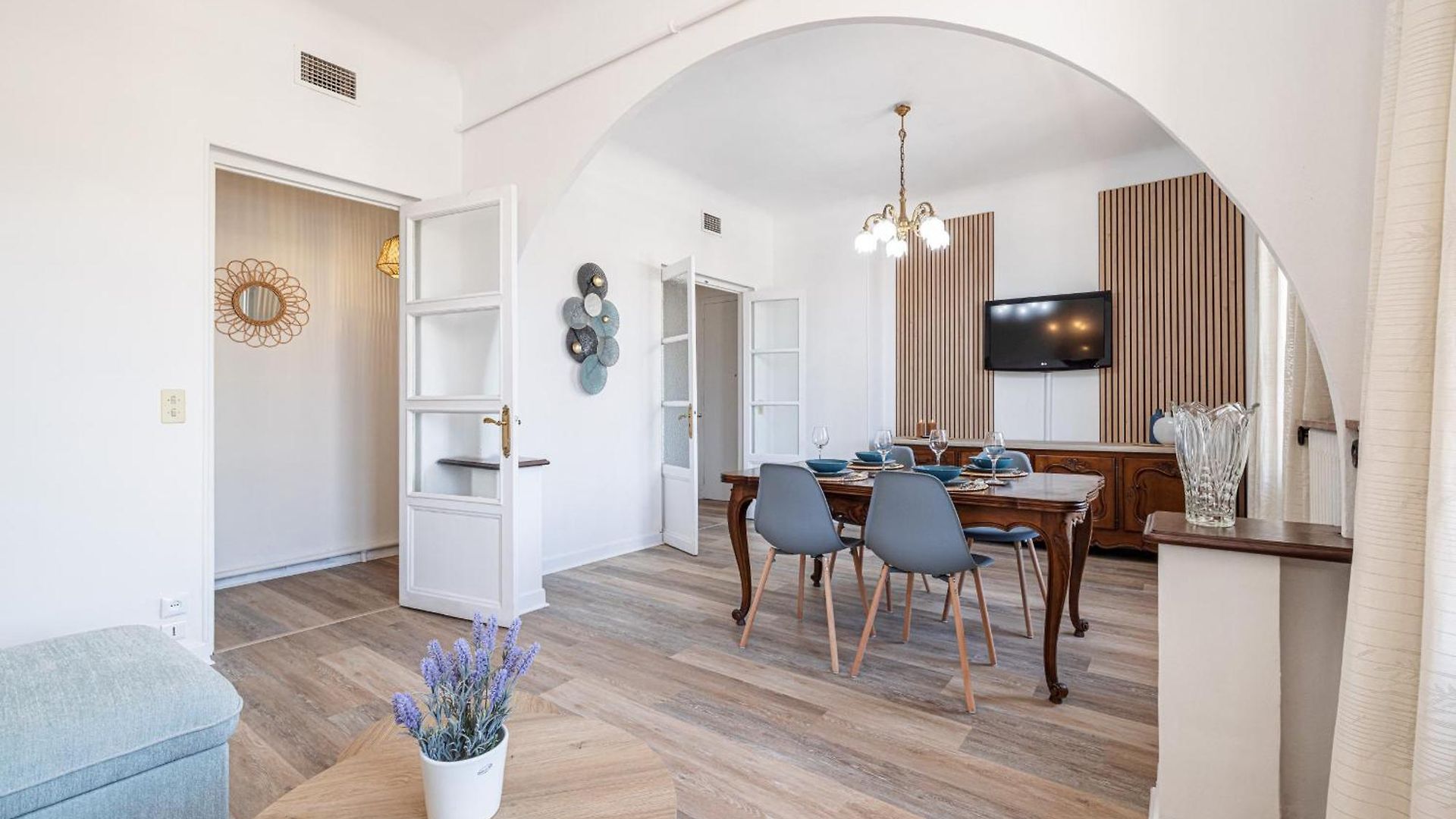 Large 2 Bdr&garage Appartement