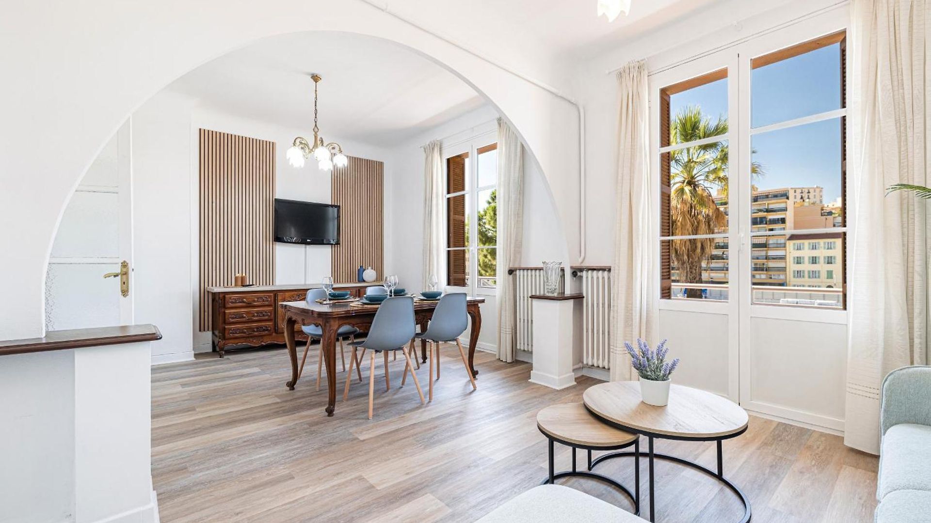 Large 2 Bdr&garage Appartement Nice