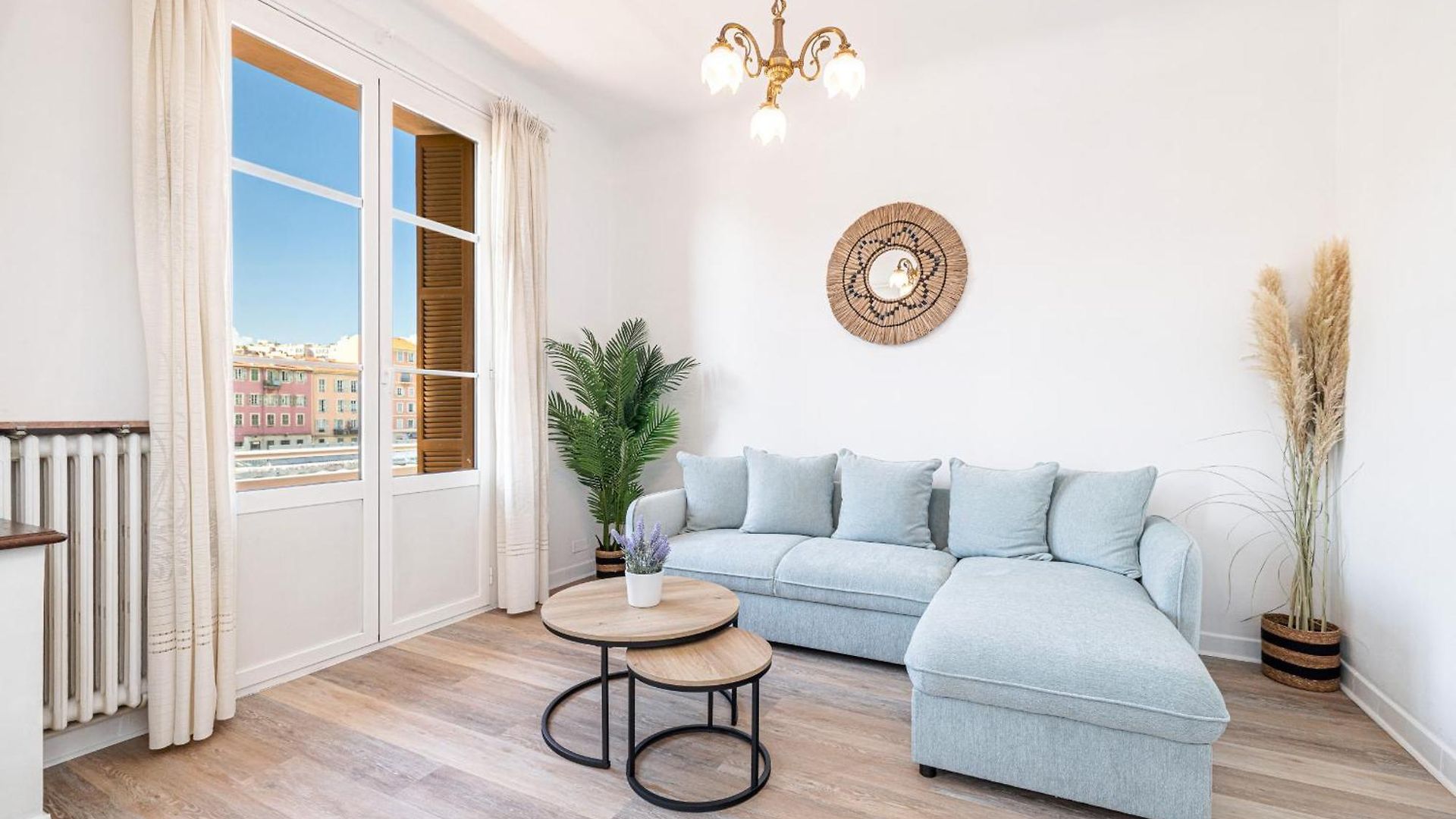 Appartement Large 2 Bdr&garage Nice