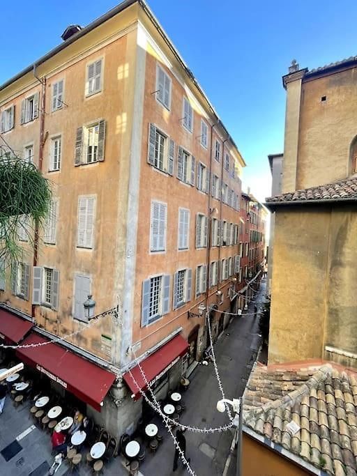 Au Coeur Du Vieux - Vue Et Clocher Appartement