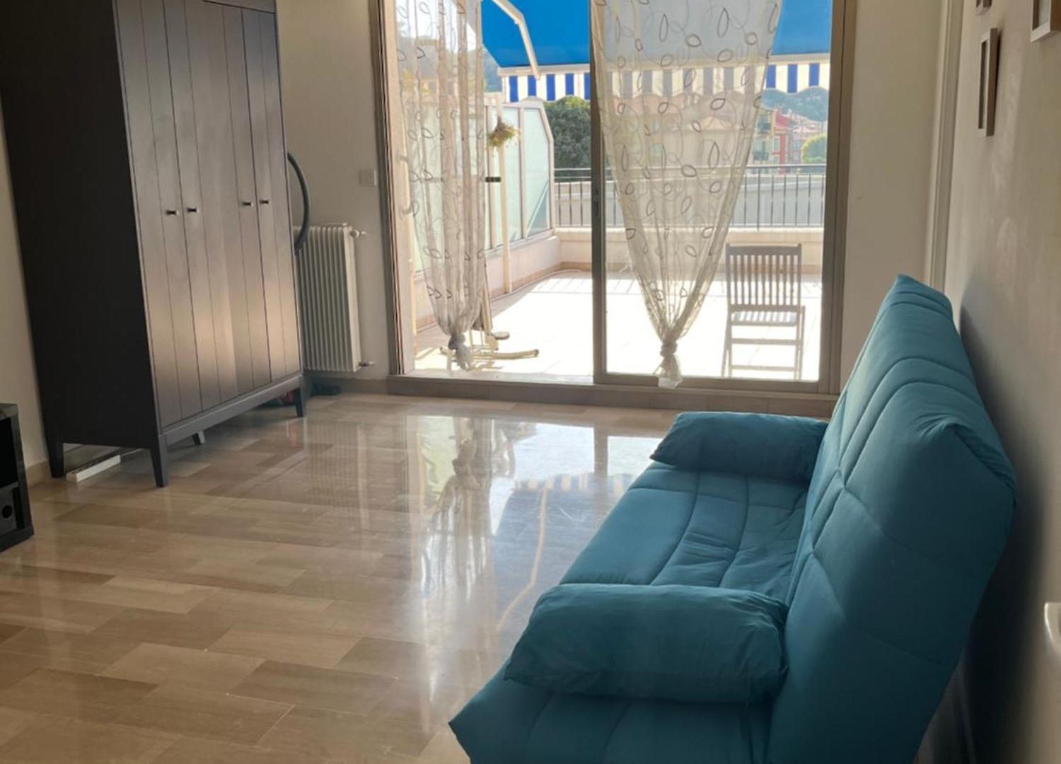 Grand à 2mn Du Port Et 40mn Des Pistes De Appartement *