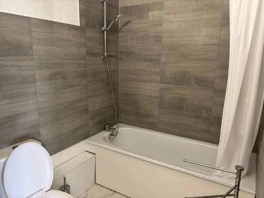 A - Plage, Tram & Parc Phoenix Apartment