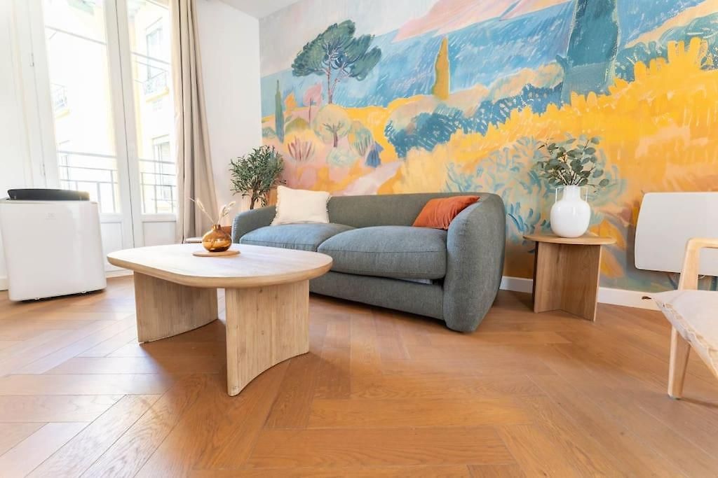 Appartement Superbe Deux Chambres, Centre Proche Port *
