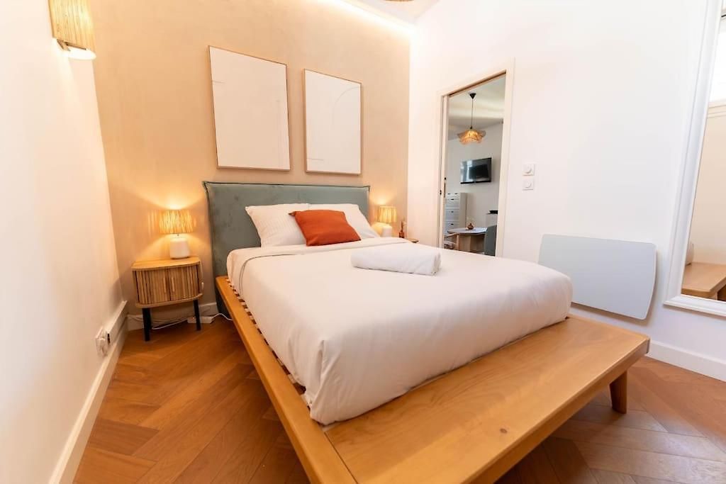 Appartement Superbe Deux Chambres, Centre Proche Port Nice