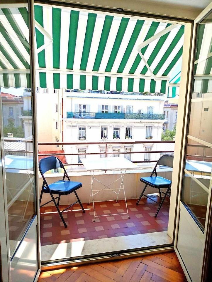 Carre D'or Apartment *