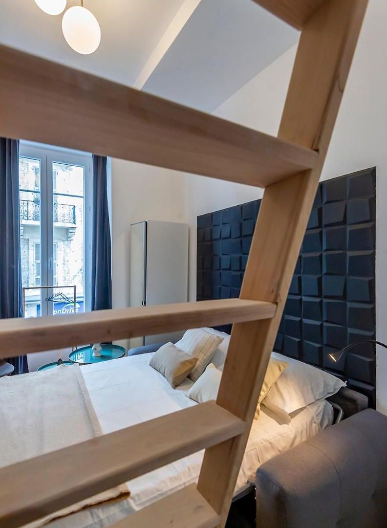 Foch, 4 Personnes Avec Climatisation Et Wifi * Nice