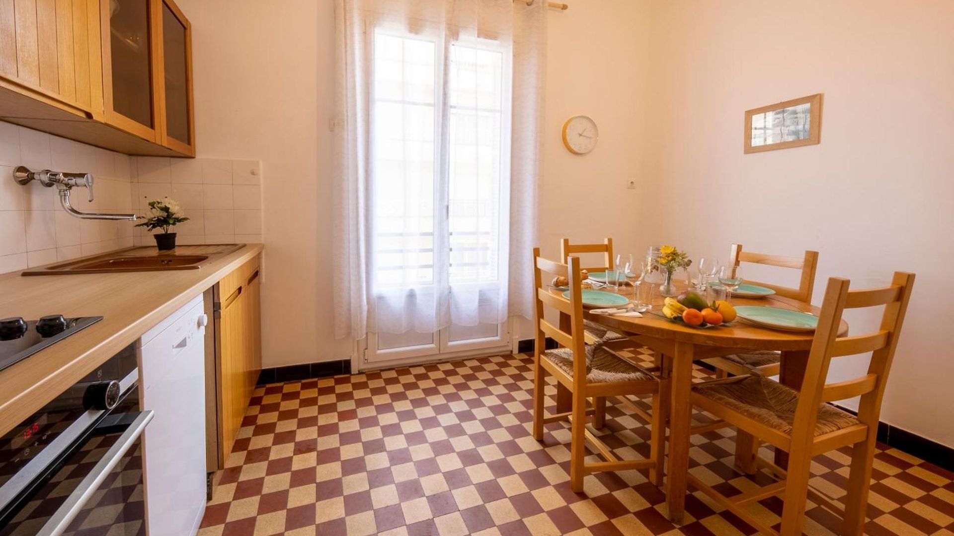 Appartement * Le Provençal * Cosy Flat 3 Min Walk From The Sea *