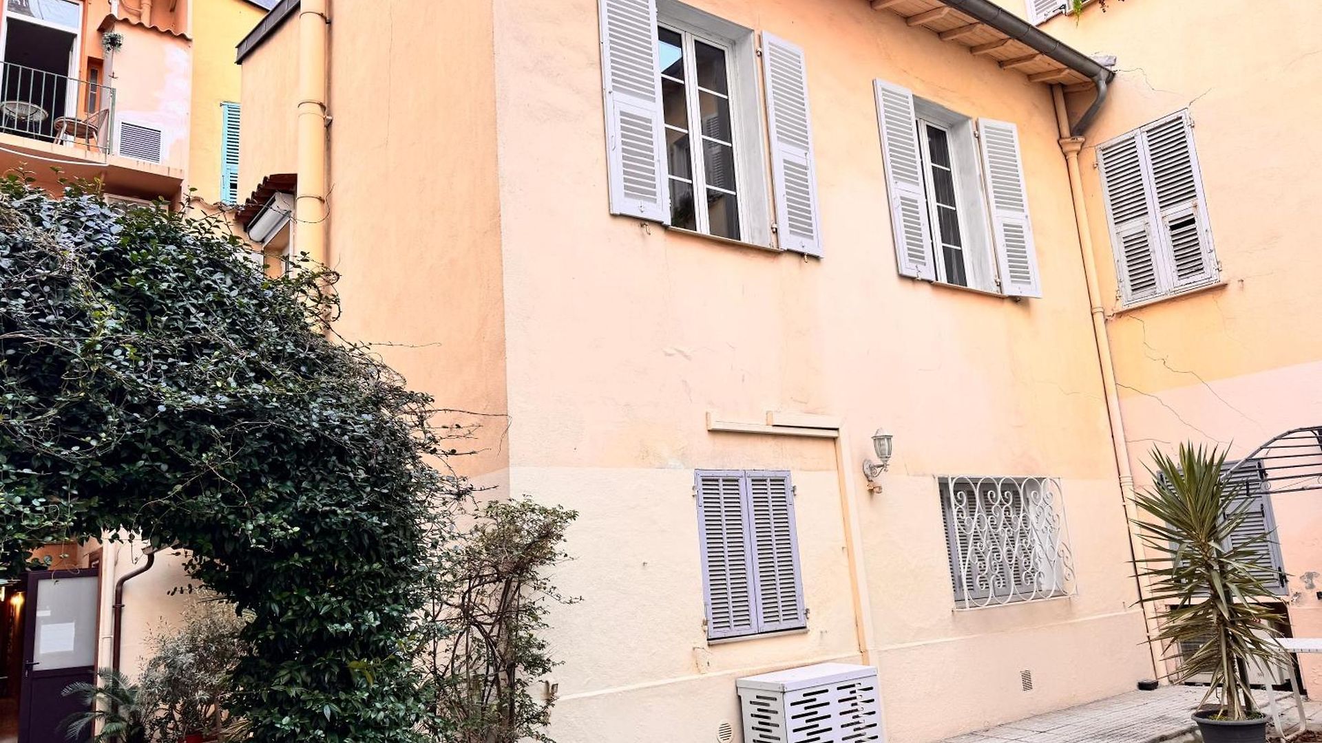 Apartment Peaceful Flat W Wifi Very Close To Pl Massena Refurbished
