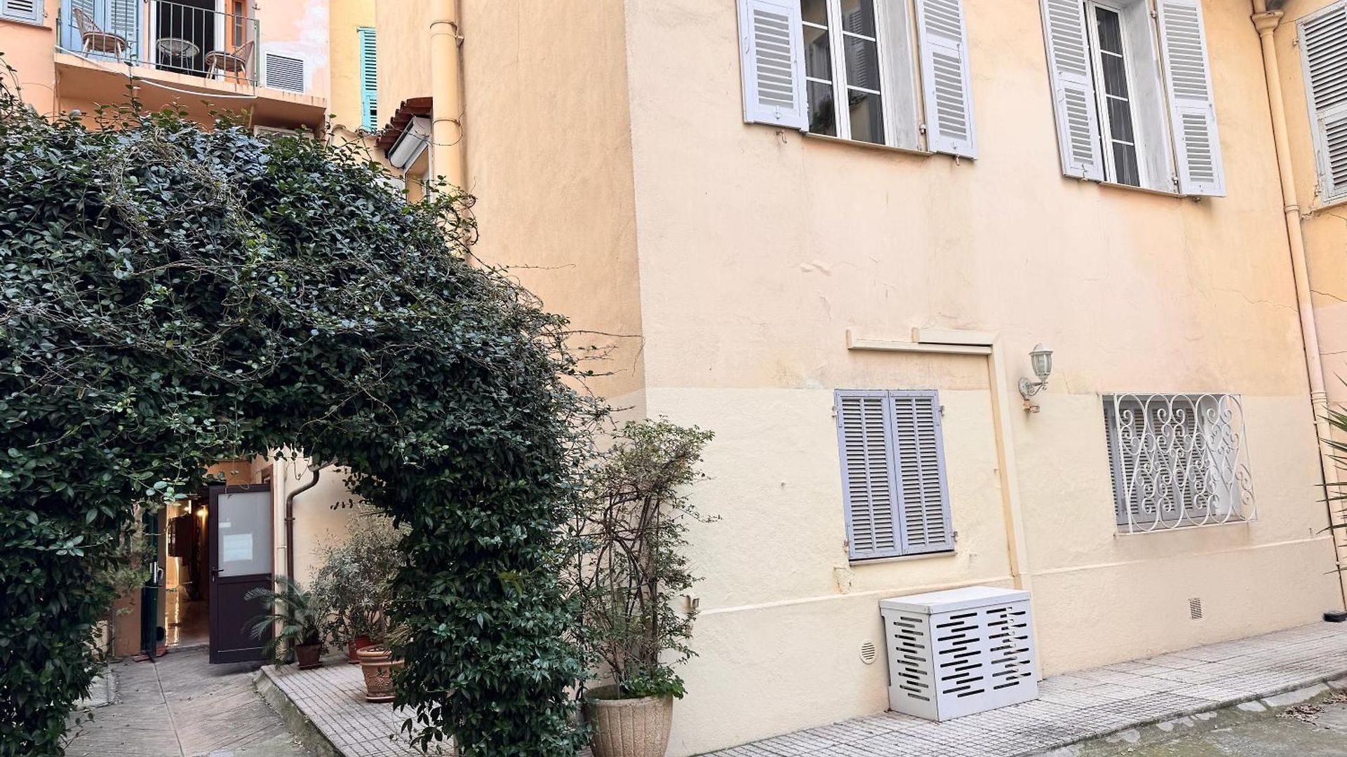 Peaceful Flat W Wifi Very Close To Pl Massena Refurbished Apartment