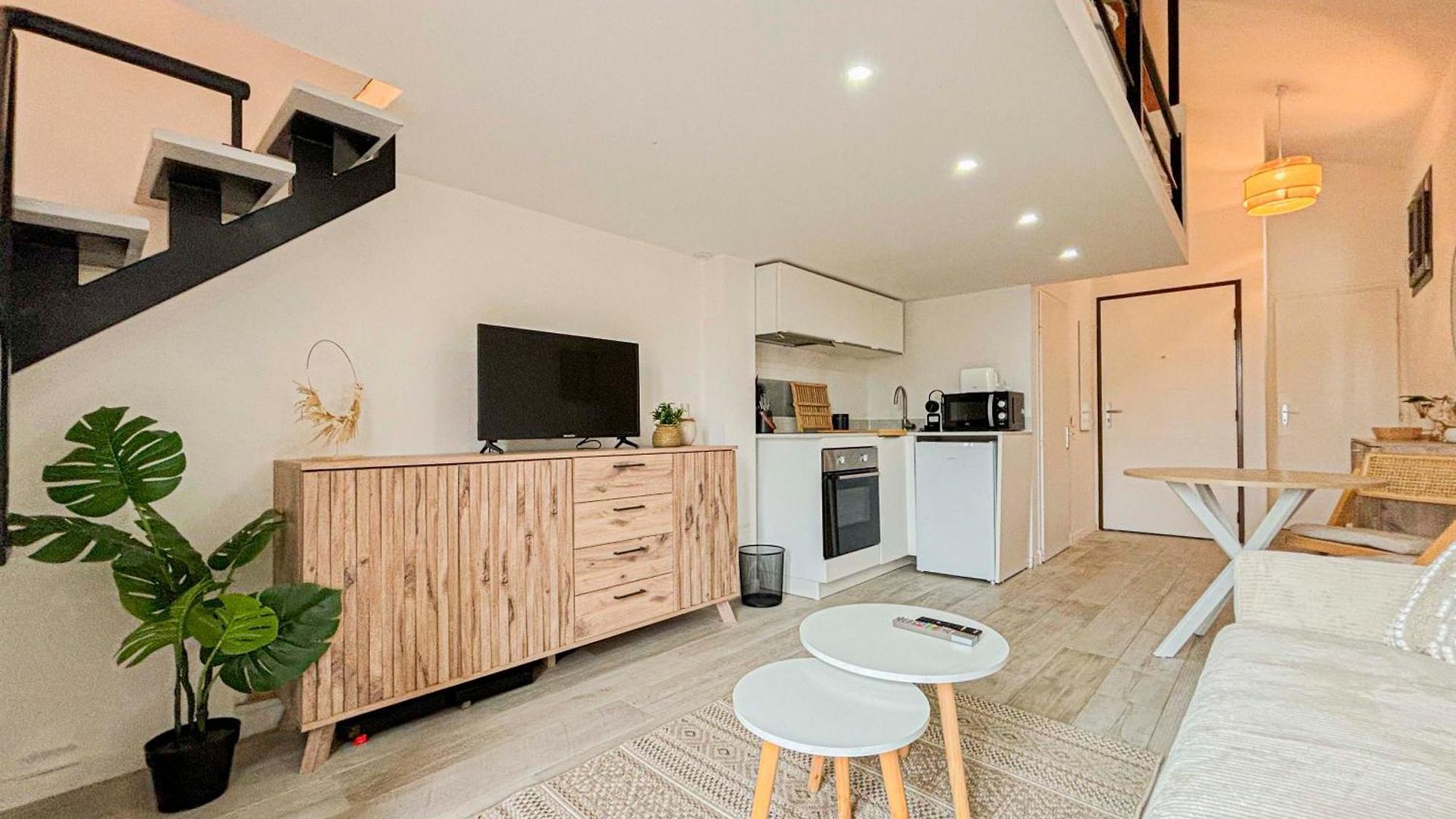Potiers - Parking, Wifi, 2pers Nice