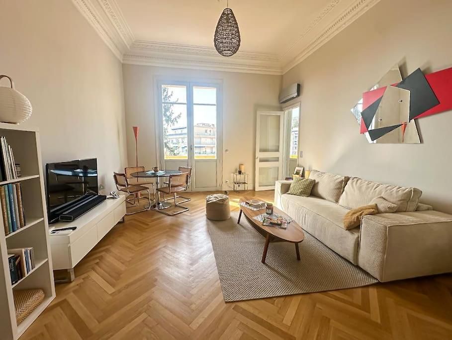Exceptionnel Belle époque Avec Grande Terrasse Plein Sud Appartement
