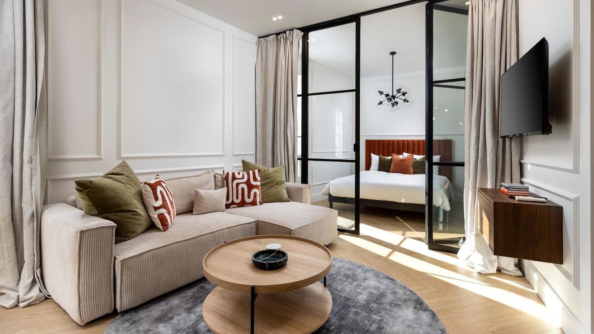 Designer Floor Peaceful Elevator Fiber Wifi, Balcony Appartement