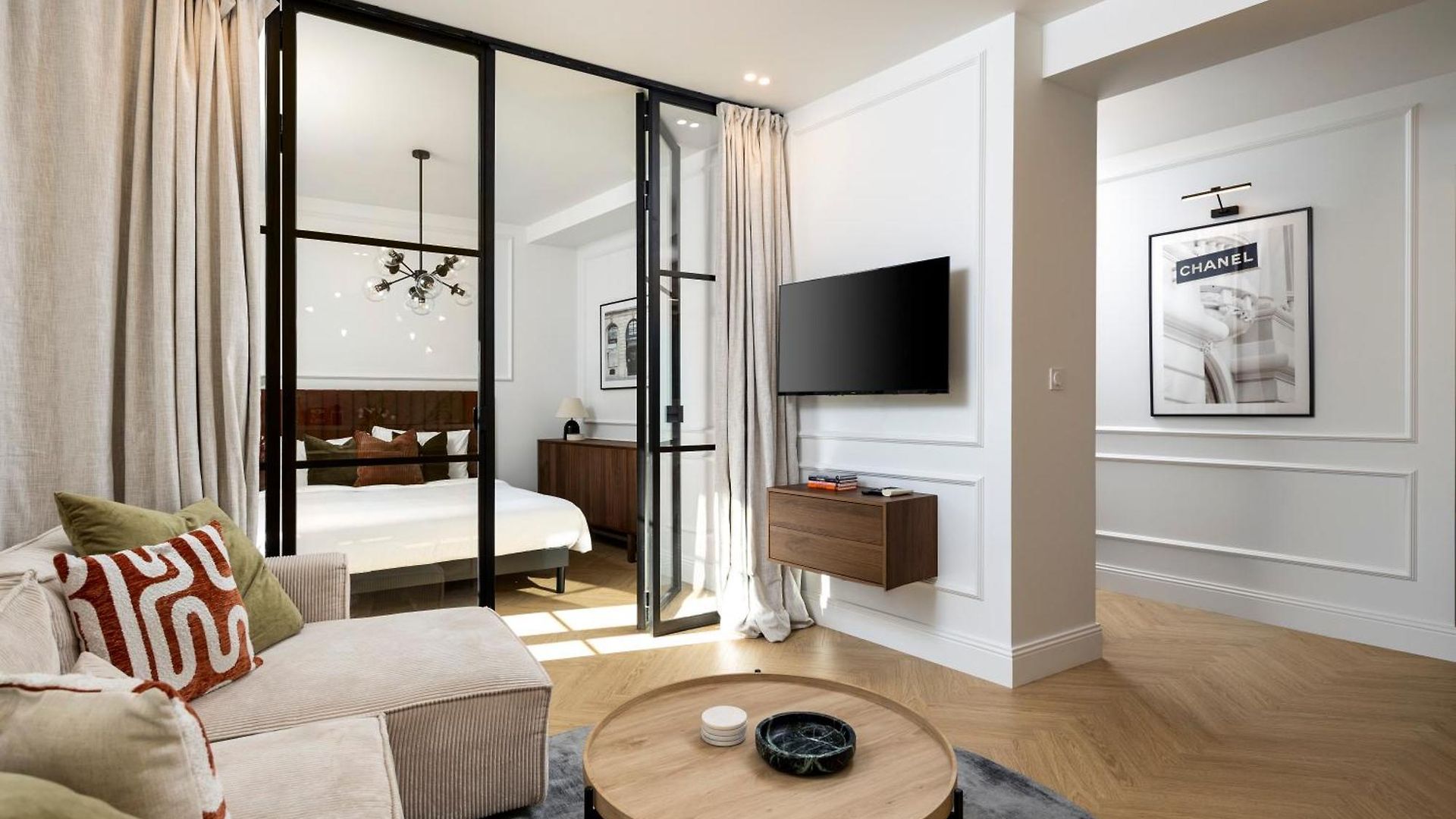 Designer Floor Peaceful Elevator Fiber Wifi, Balcony *