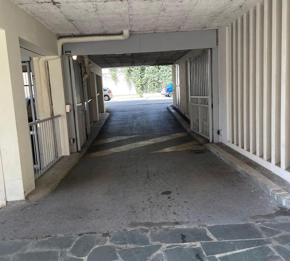 Grand Climatisé Avec Parking Nice