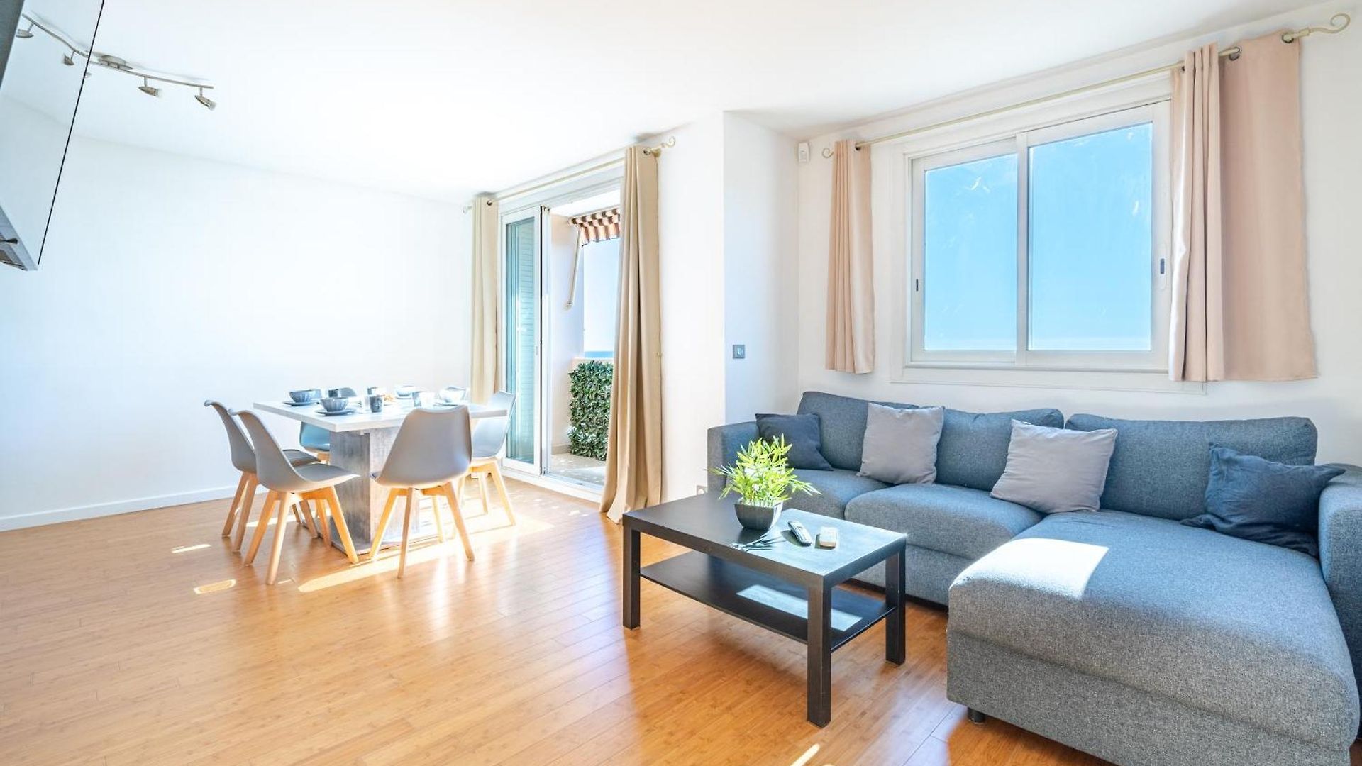 Apartment Superbe 3p Vue Avec Parking