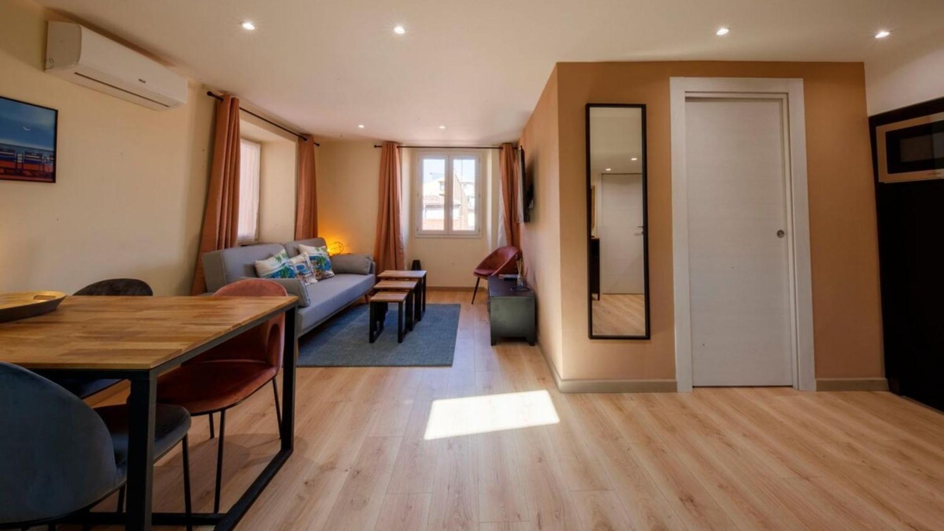 06a2 - Heart Of Old Beautiful Renovated Nice