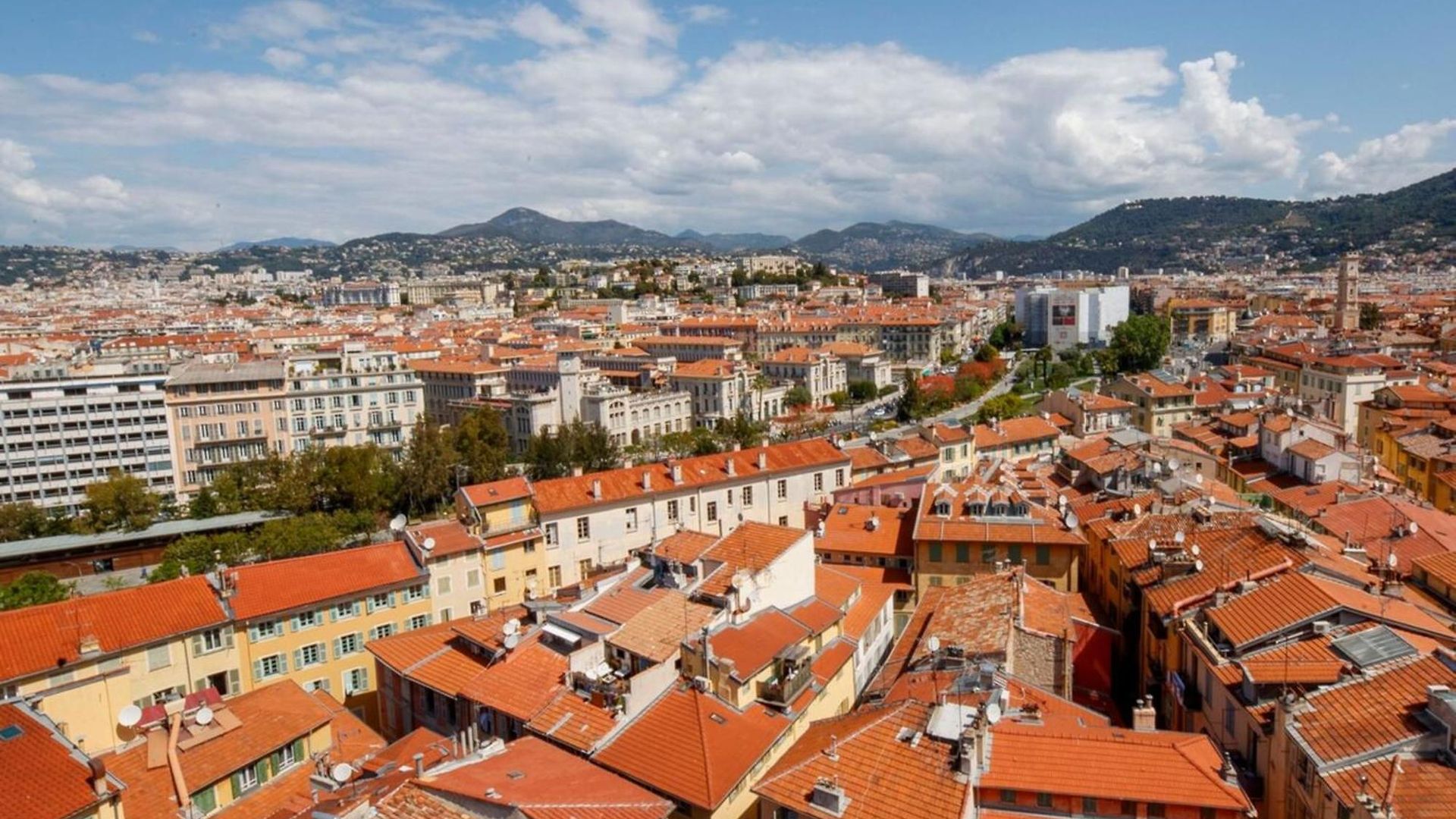 06a2 - Heart Of Old Beautiful Renovated Nice