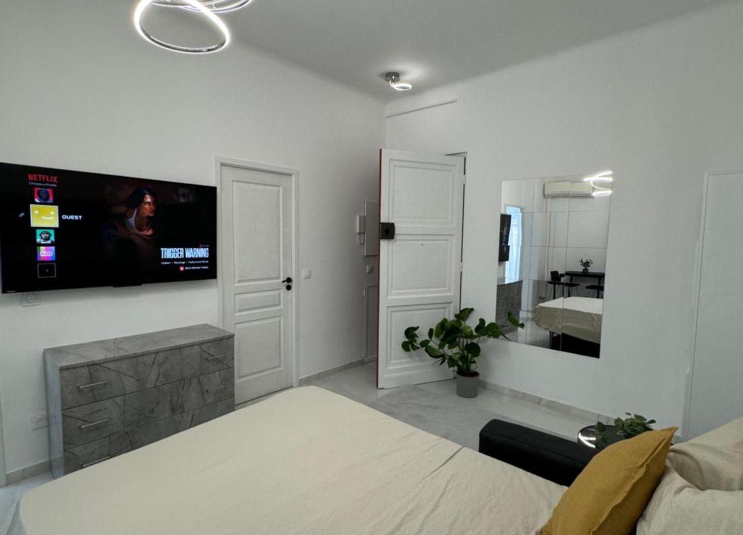 Stylish Modern Near Train Station Appartement *