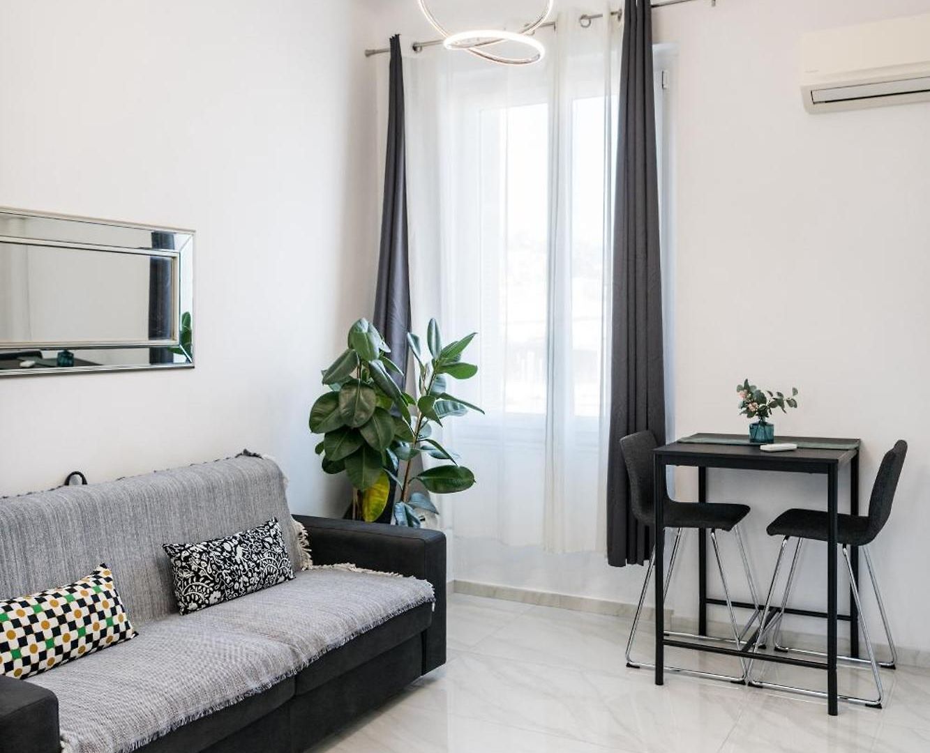 Appartement Stylish Modern Near Train Station