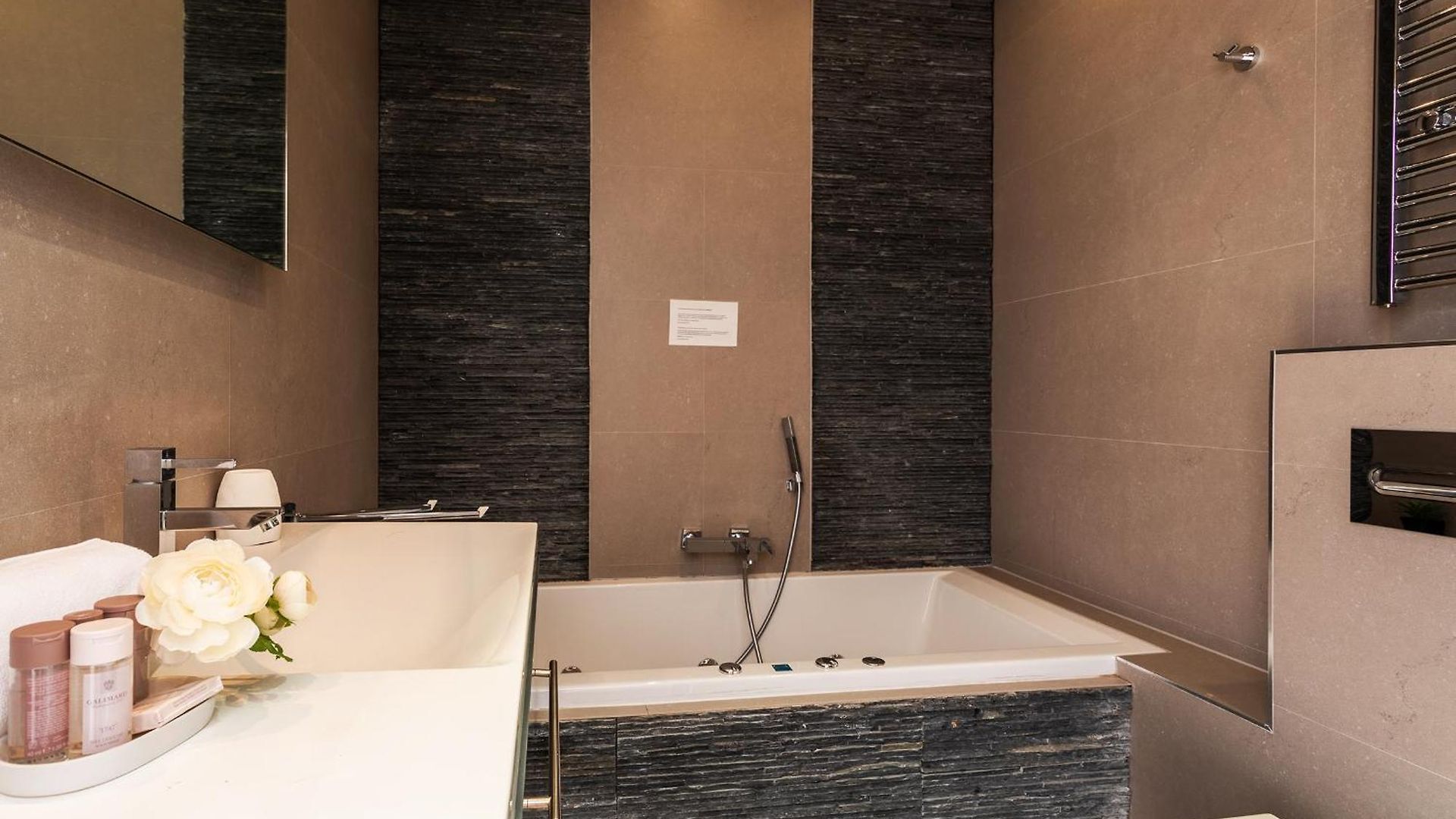 Metropole Ap4113 Nice, By Riviera Homes Nice
