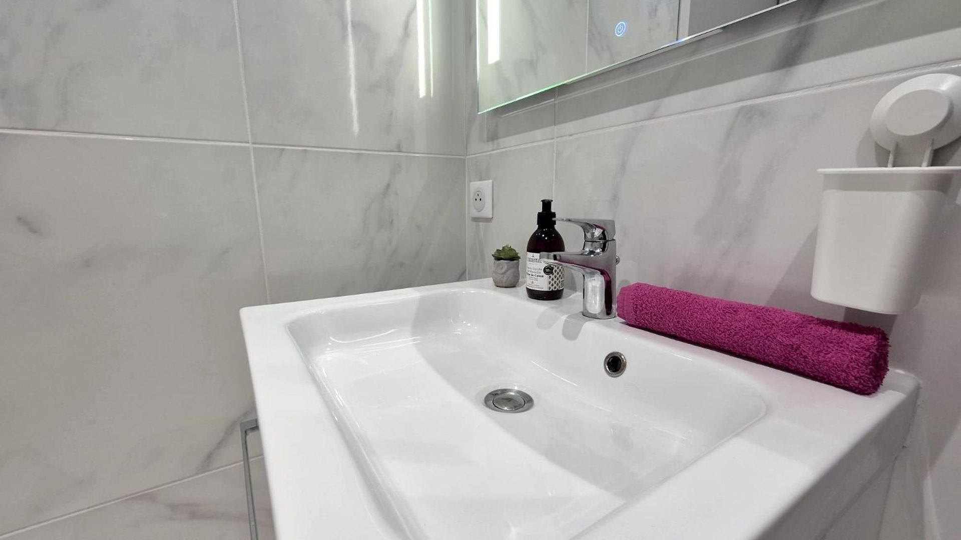 Appartement Rénové Au Centre Nice