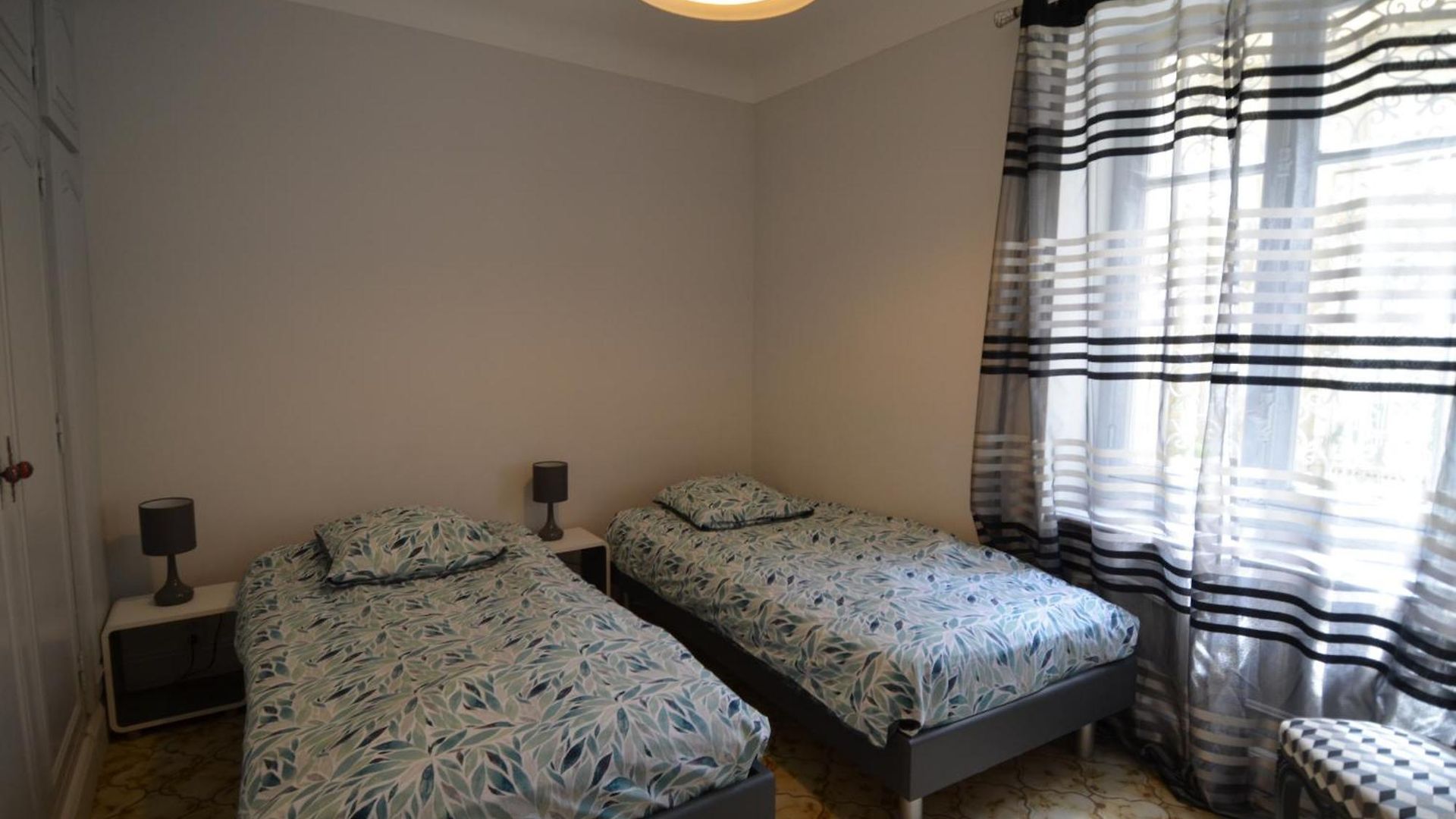 Ancienne Annonce Parc Louisa - D'epoque Avec Jardin Et Parking 4 Personnes Apartment *