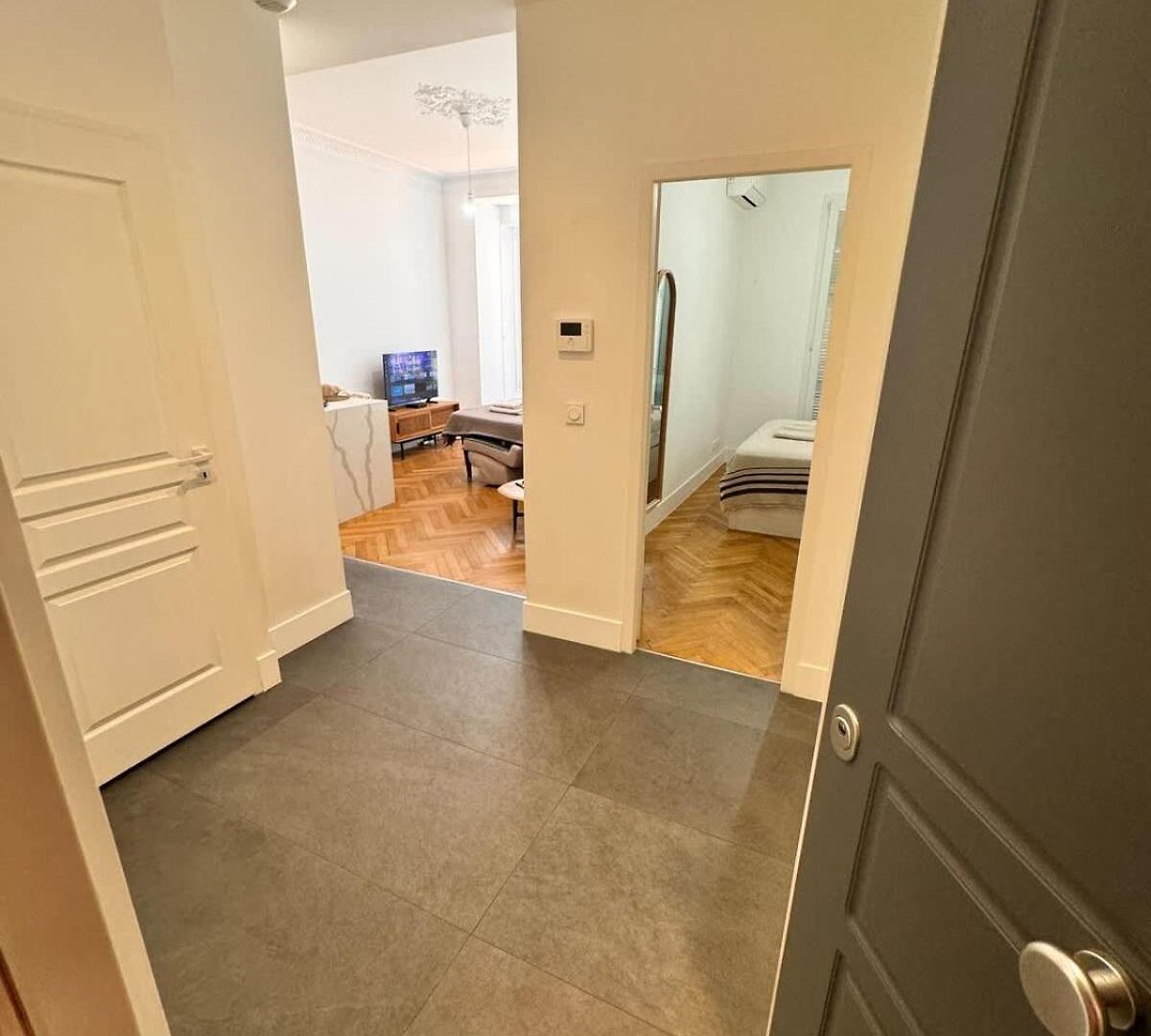 Luxury With Private Terrace In Nice