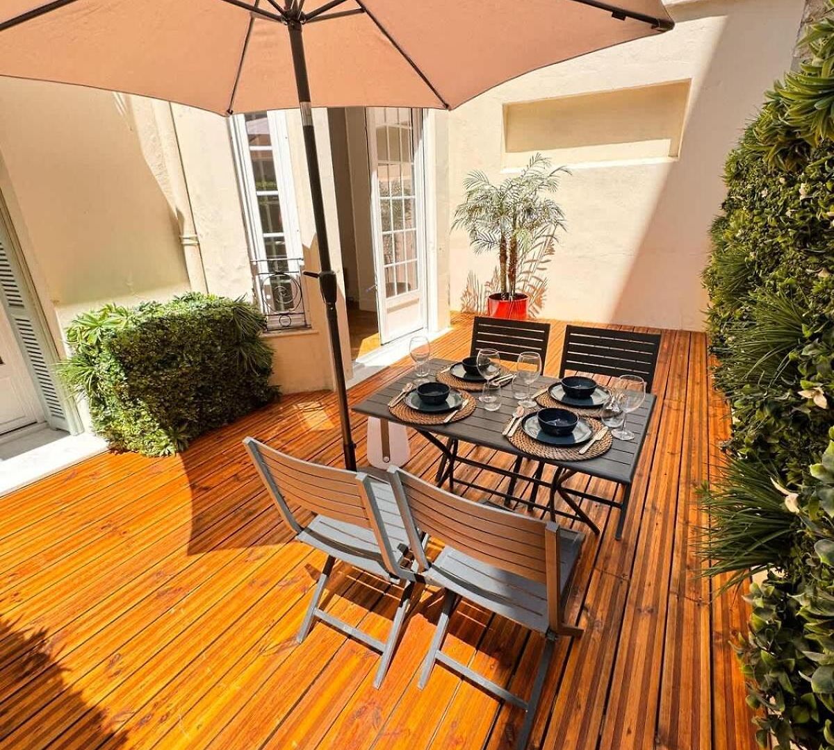 Luxury With Private Terrace In Hébergement de vacances *