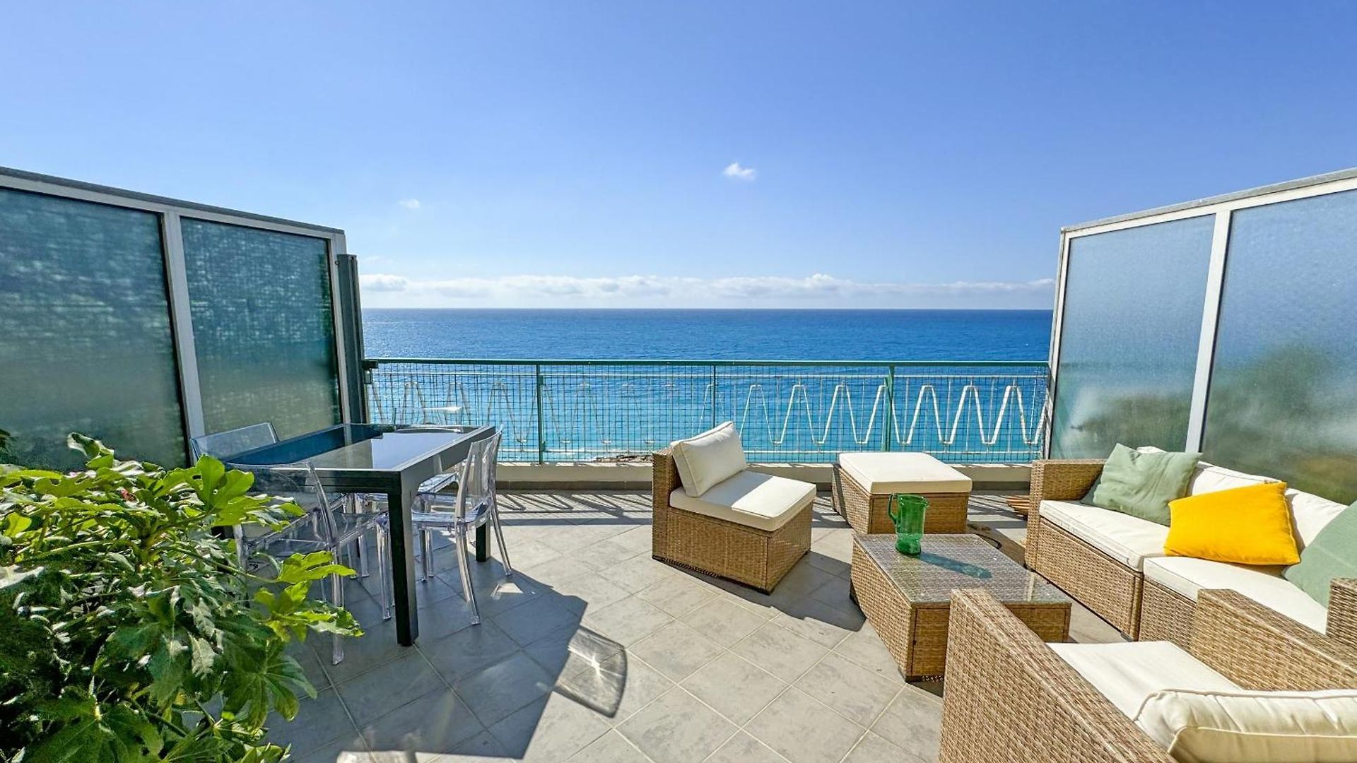 Breathtaking Rooftop Experience On Promenade Appartement Nice