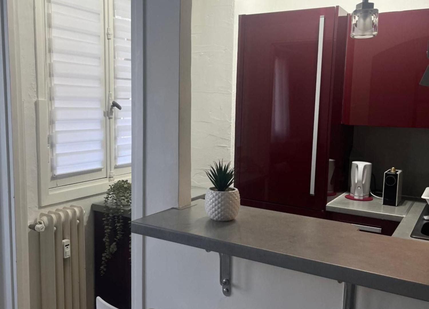 Lumineux Avec Balcon à Appartement *