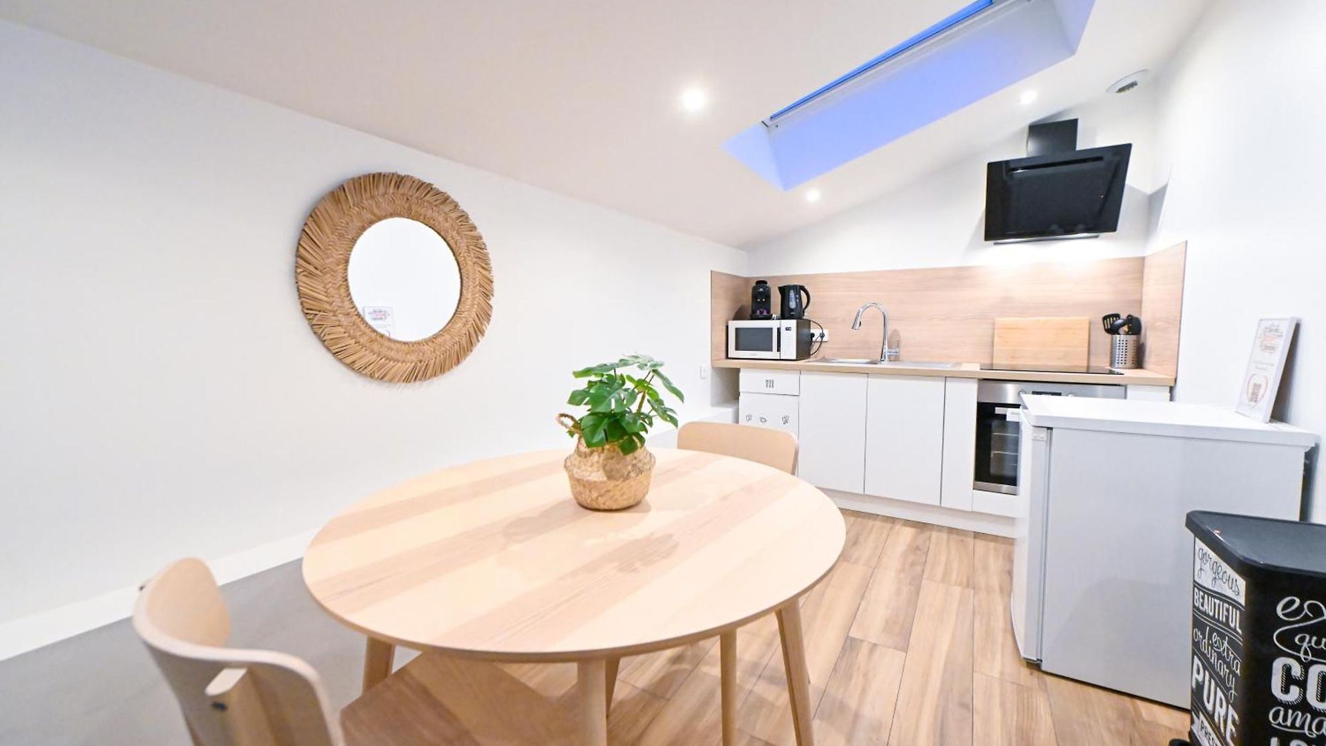 Cozy Avec Terrasse N12 Appartement