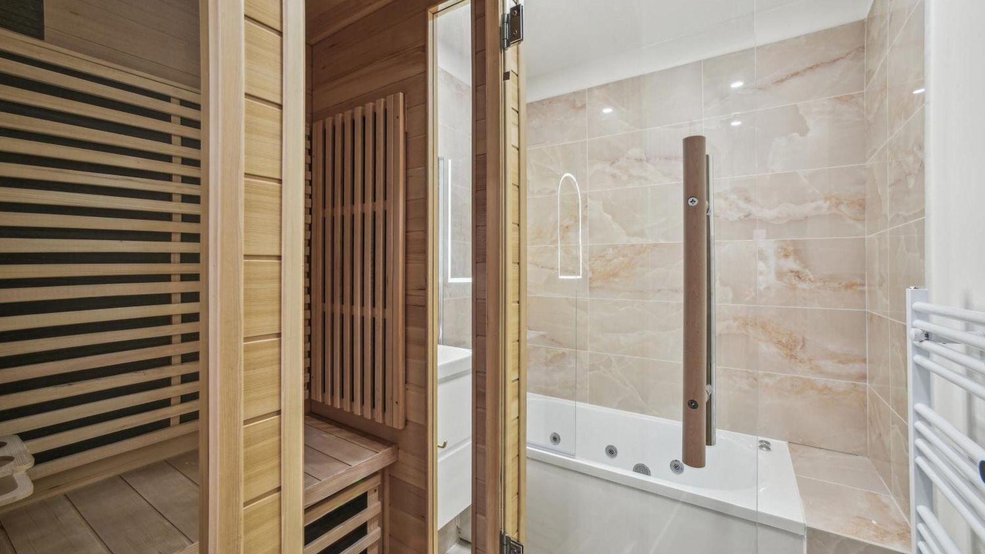 Lavie Maison Hot Tub And Ac