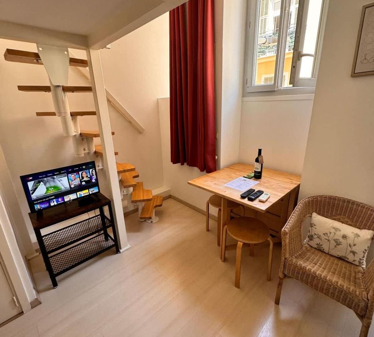 Tranquil With Mezzanine In Carre Dor Hébergement de vacances *