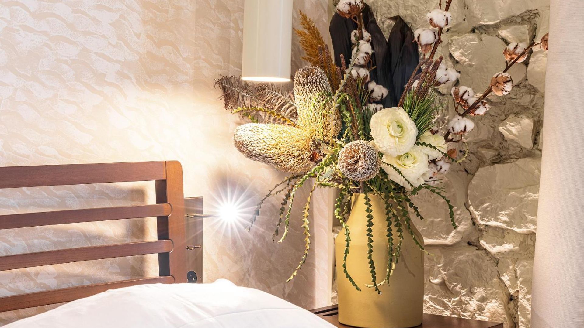 Naomi Hotel 3*