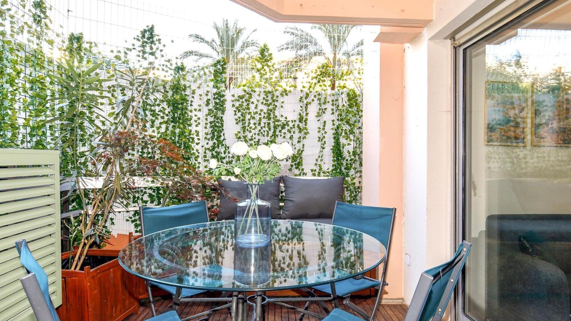 Bel Port De Avec Terrasse, Parking Apartment